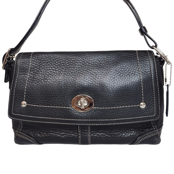 Coach Black Pebbled Leather Flap Turnlock Shoulderbag Crossbodybag E0988-513967. - Picture 1 of 16
